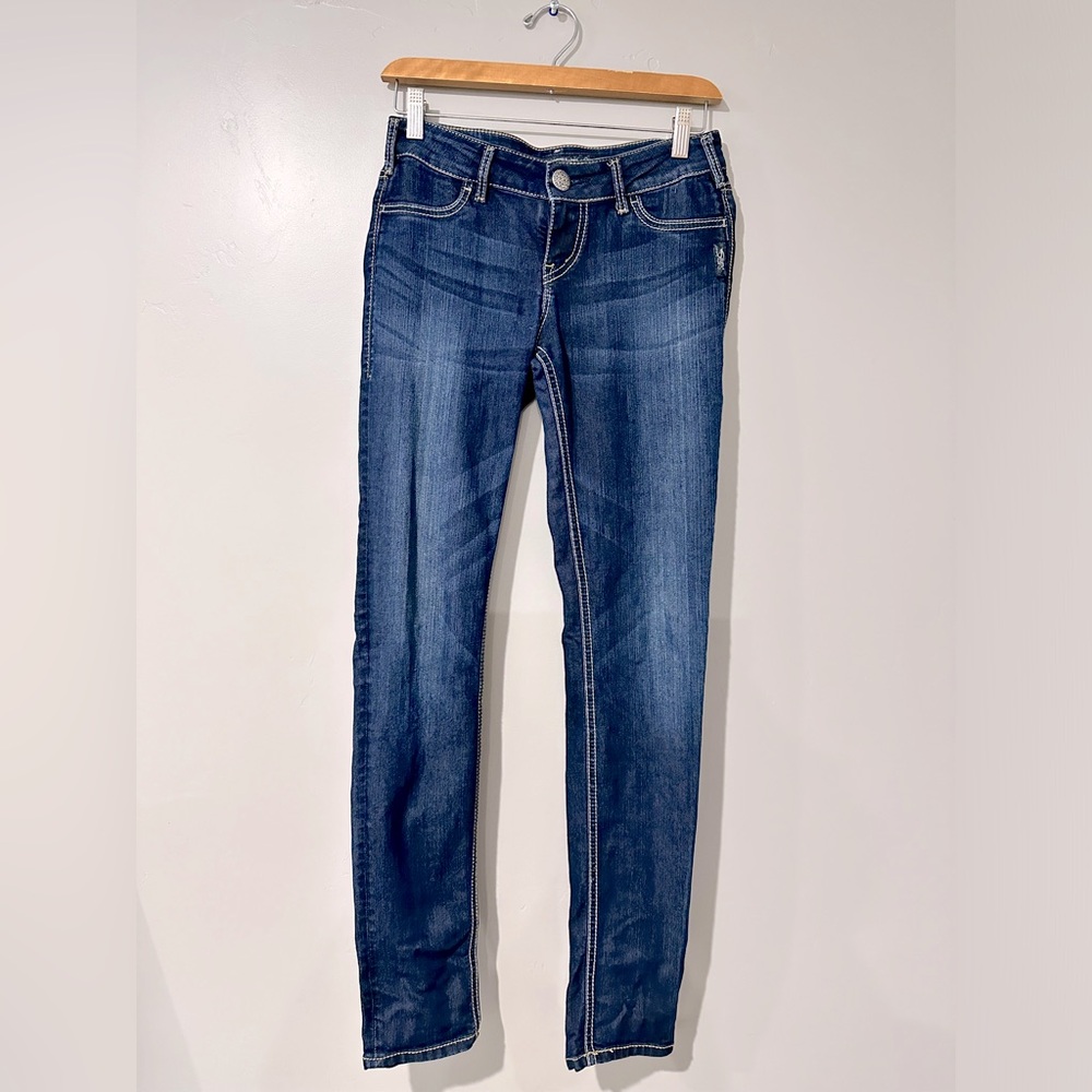 Silver Suki “Jegging” Jeans **GWP-see listing